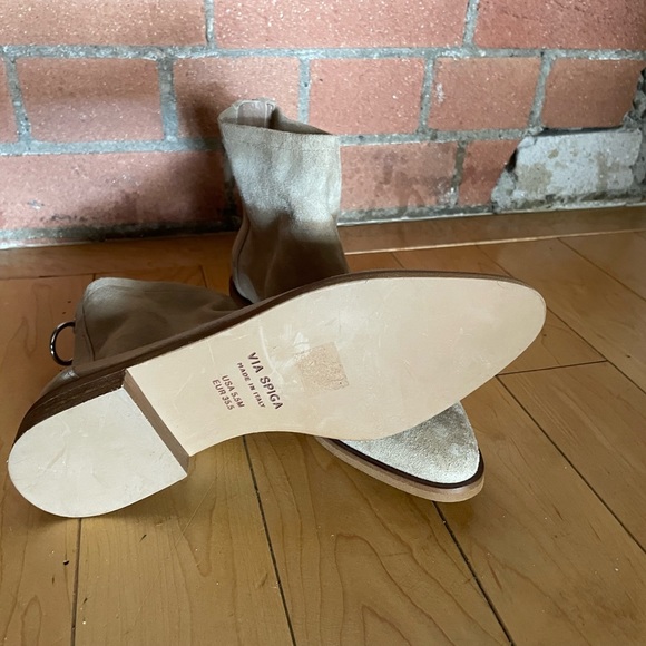 Via Spiga tan ankle boots. Size 5.5 - Picture 3 of 5